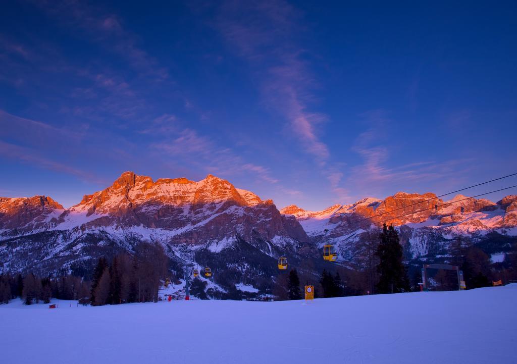 Hotel Miramonti Corvara Exterior foto